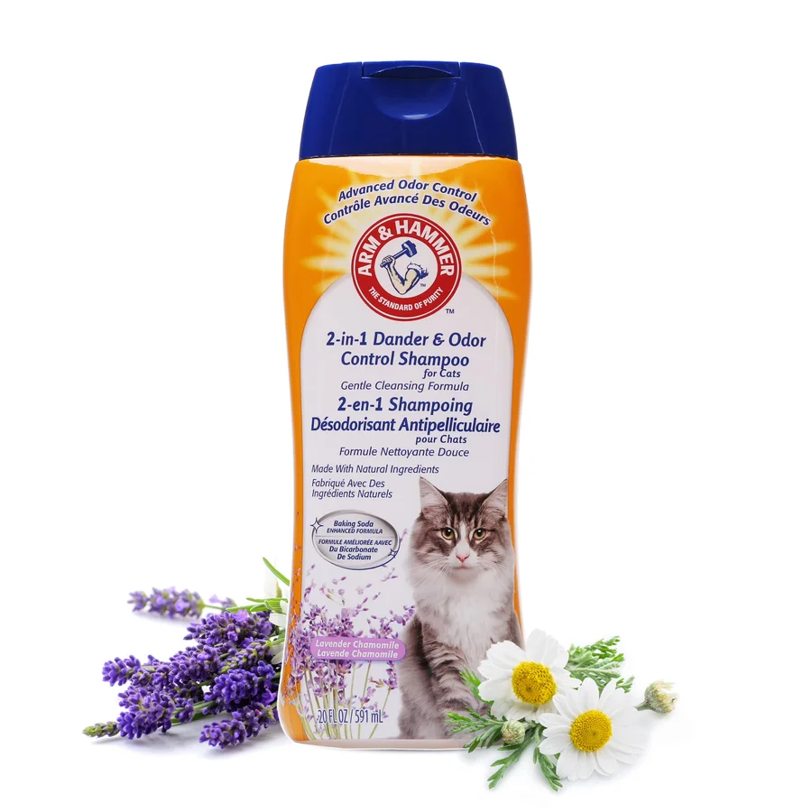 Arm & Hammer 2-in-1 Deodorizing & Dander Reducing Cat Shampoo 제품 이미지